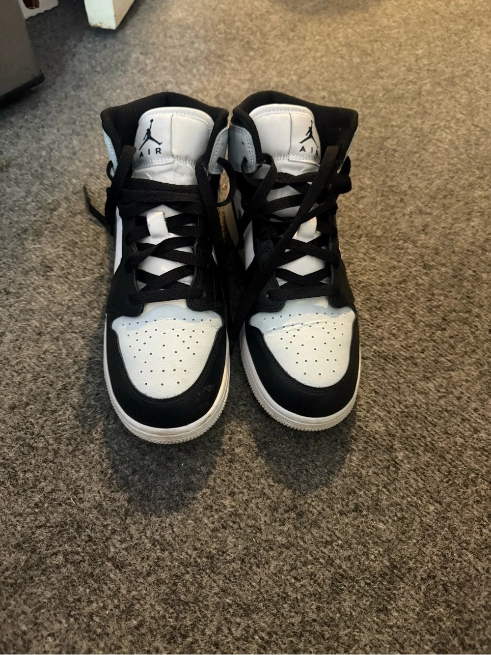 Nike Air Jordan 1 Mid - Black & White